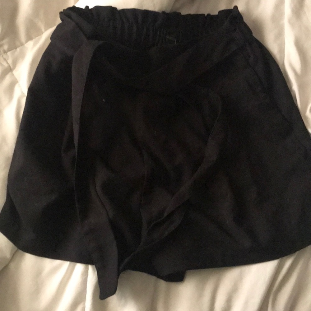 paperbag black shorts